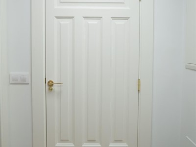 Puerta lacada